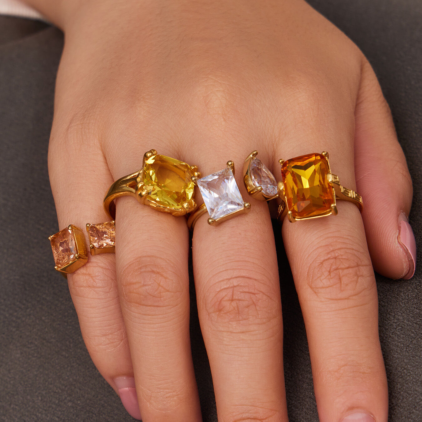Luxurious Simple Rectangle Stainless Steel Waterproof Gold Color Zircon Women's Gemstone Rings Picture4
