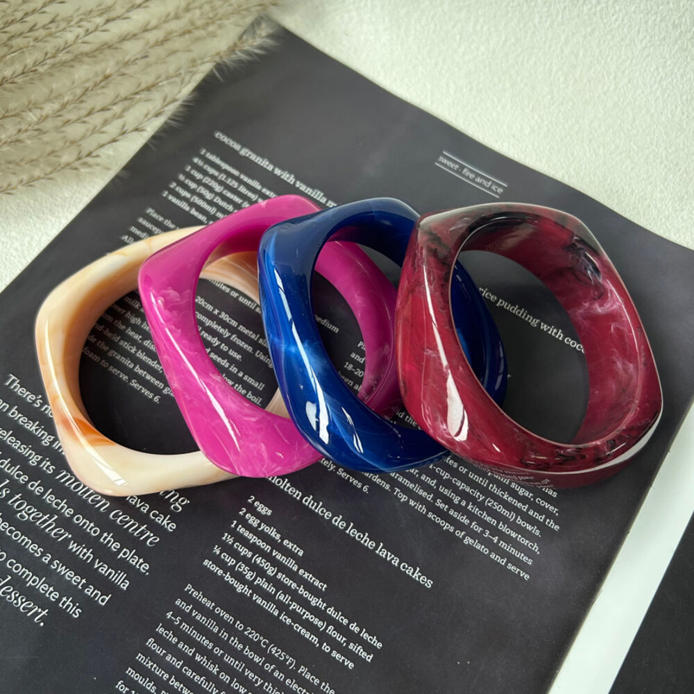 Gradient Color Resin Women's Bangles Picture3