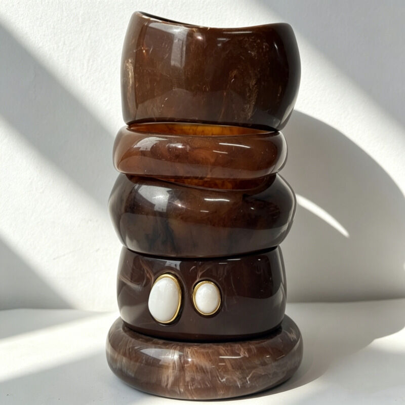 Bracciali da donna in resina con forma irregolare e sfumatura di colore