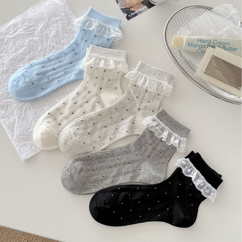 Slight Bounce Elegant Polka Dots Mid-Calf Socks h5Picture2