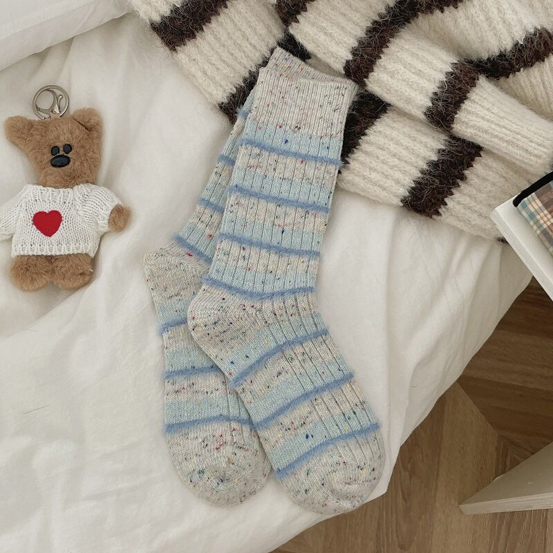 Leicht federnde, gestreifte Socken in Wadenlänge h5 