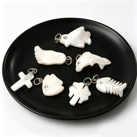 Clover Fish Shell DIY Pendants 2