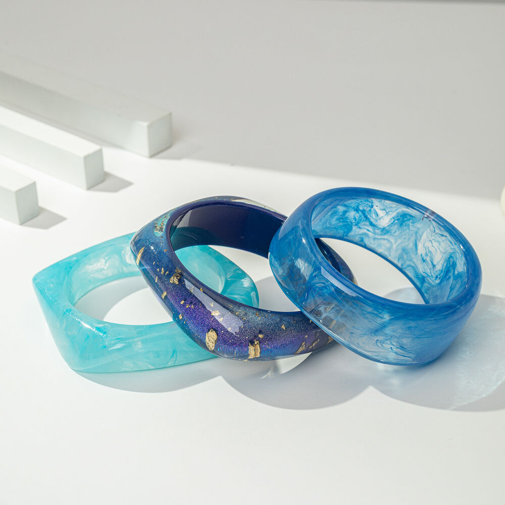 Gradient Transparent Color Resin Women's Bangles h5Picture3
