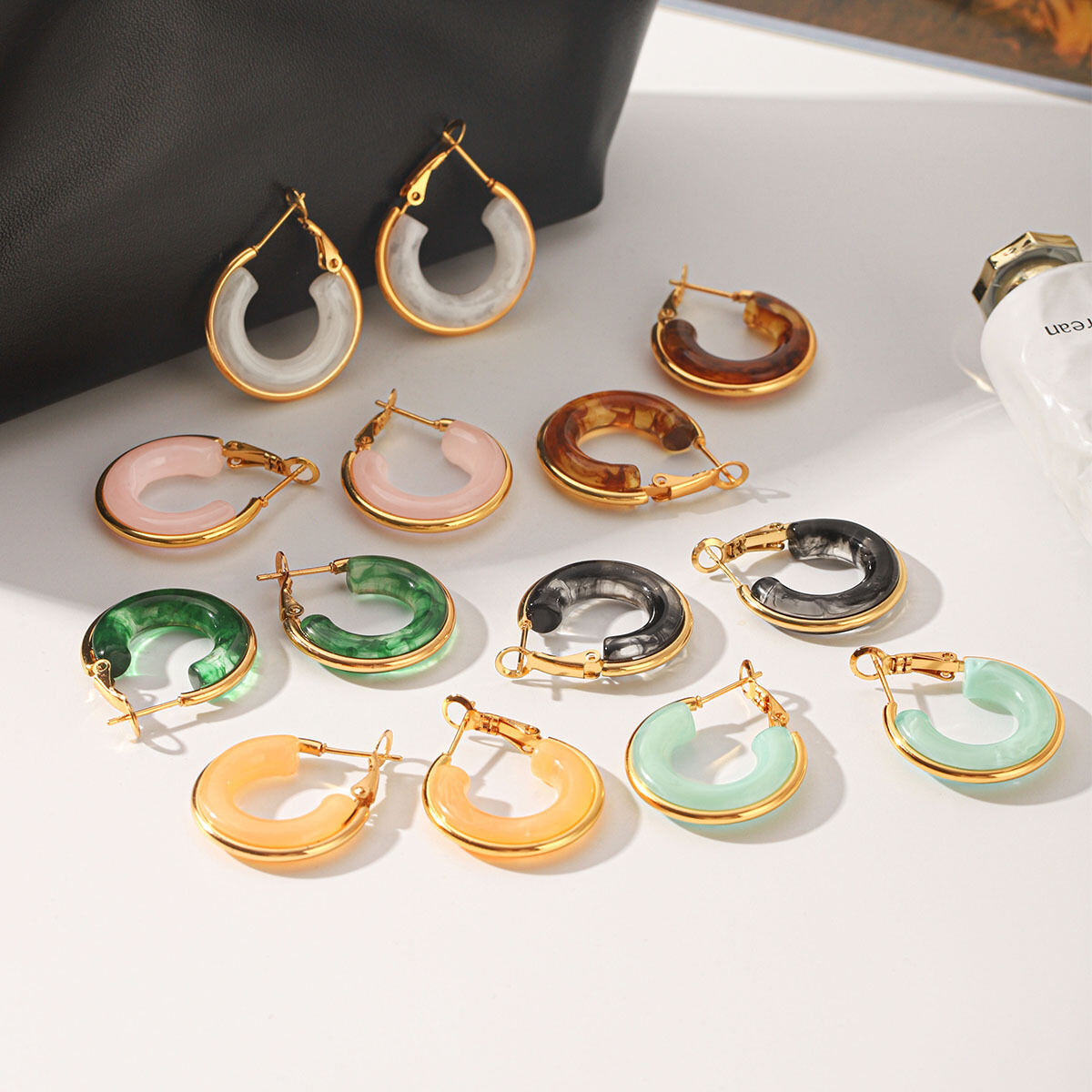 Circle Resin Gold Color Women's Hoop Earrings h5 Picture3