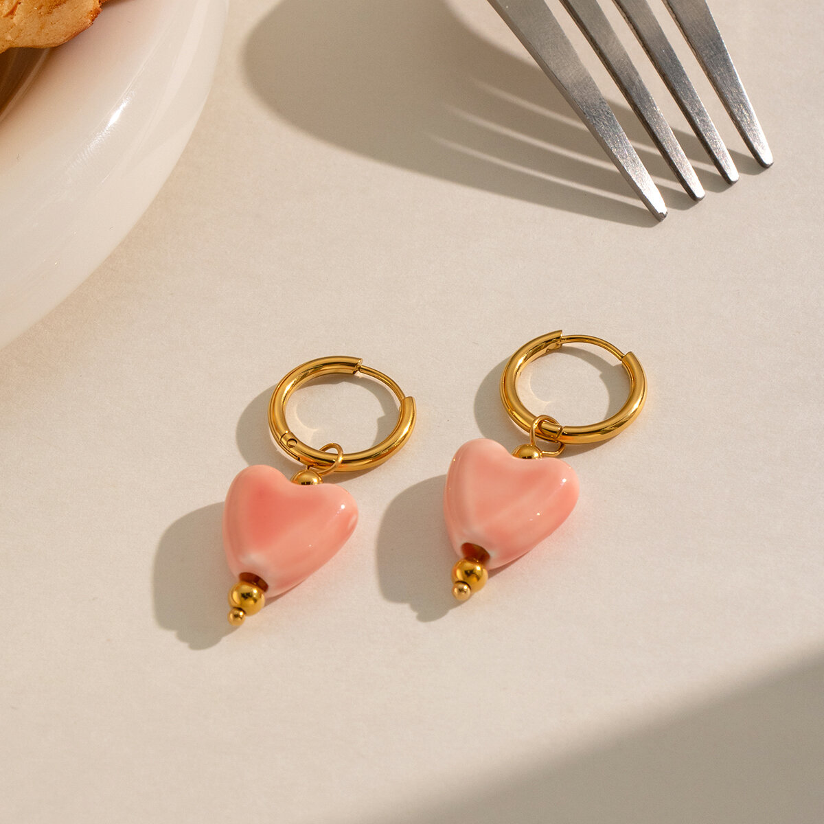 Orecchini pendenti da donna Simple Series Daily Heart in acciaio inossidabile, impermeabili, color oro. Immagine6