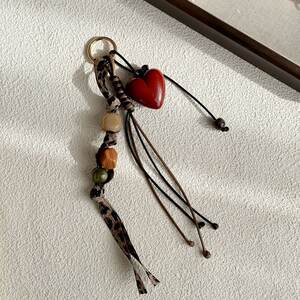 Romantic Series Retro Irregular Shape Heart Leopard Print Woven Acrylic Bag Charms h5 Picture3