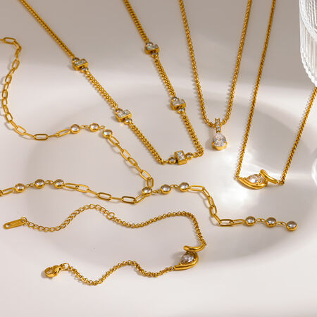 Elegant Geometric Shape Stainless Steel Waterproof Gold Color Rhinestone Women's Chain Necklaces 2