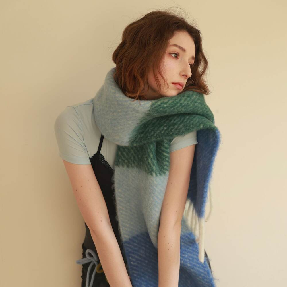 Simple Serisi Günlük Püsküllü Karışık Renkli Yün-Polyester Karışımı Kışlık Şallar Resim3
