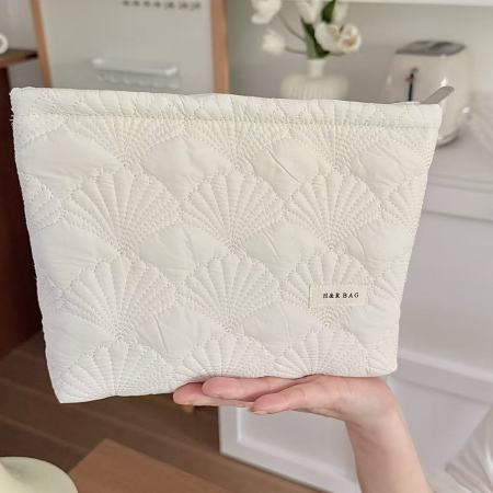 Simple Series Daily Solid Color Oceanic Style Shell Canvas Women's Makeup Bags