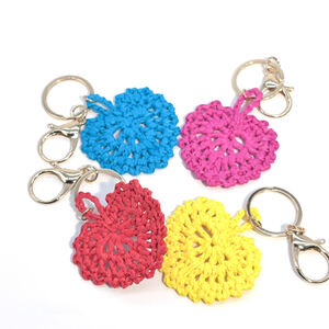 Simple Series Vacation Heart Solid Color Hollowed-Out Woven Raffia Keychain h5 Picture2