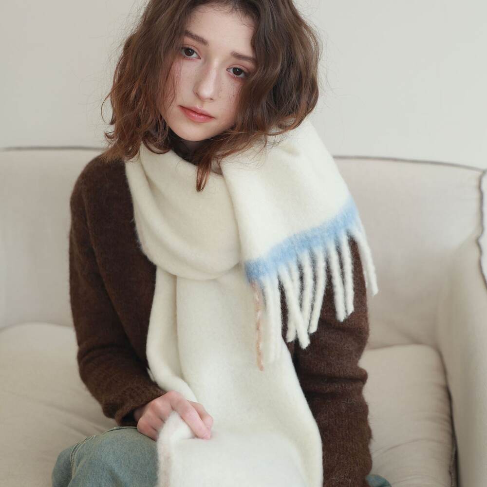 Simple Serisi Günlük Püsküllü Karışık Renkli Yün-Polyester Karışımı Kışlık Şallar