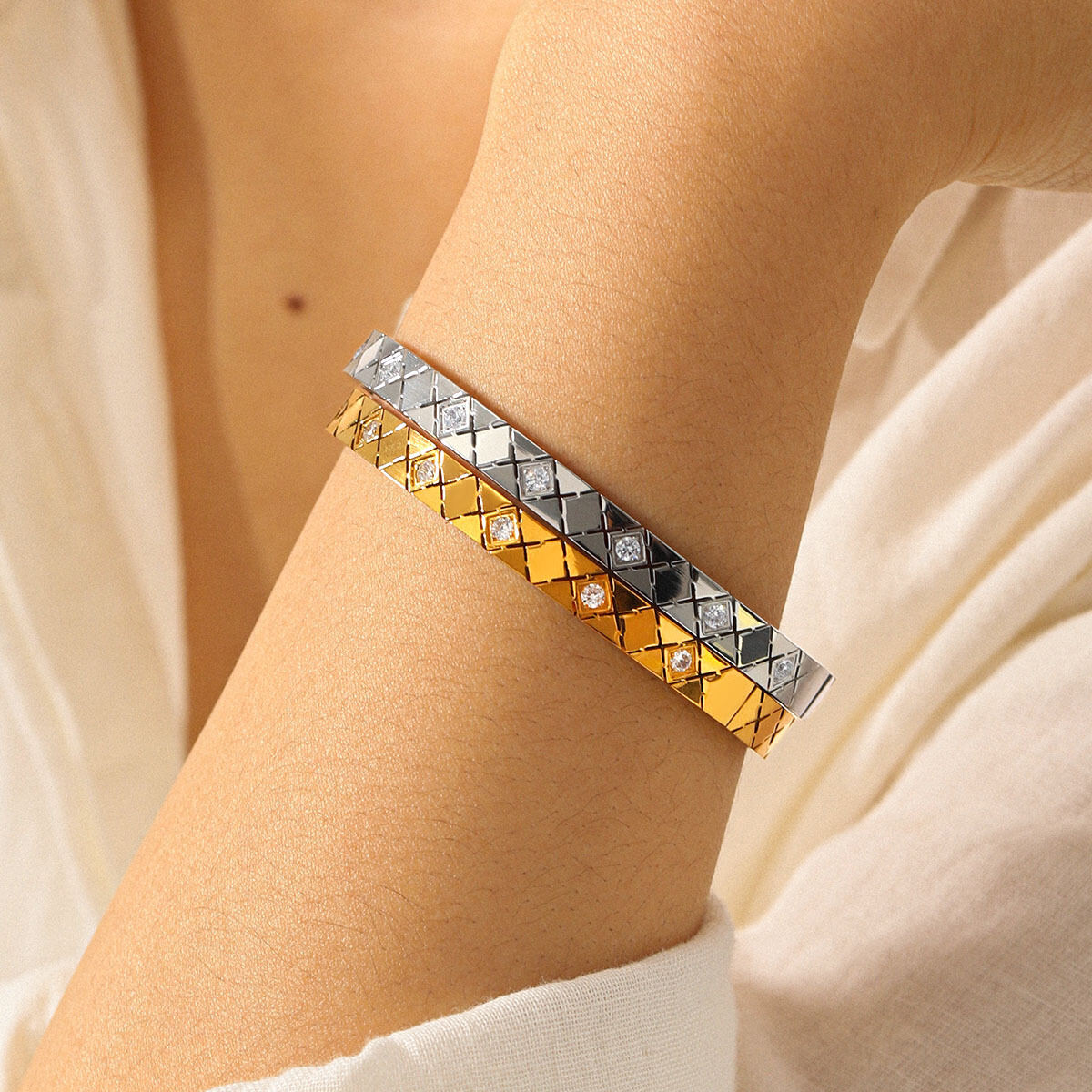 Simple Series Daily Heart Ellipse Shape Stainless Steel Waterproof   Gold Color  Zircon Women's Bangles