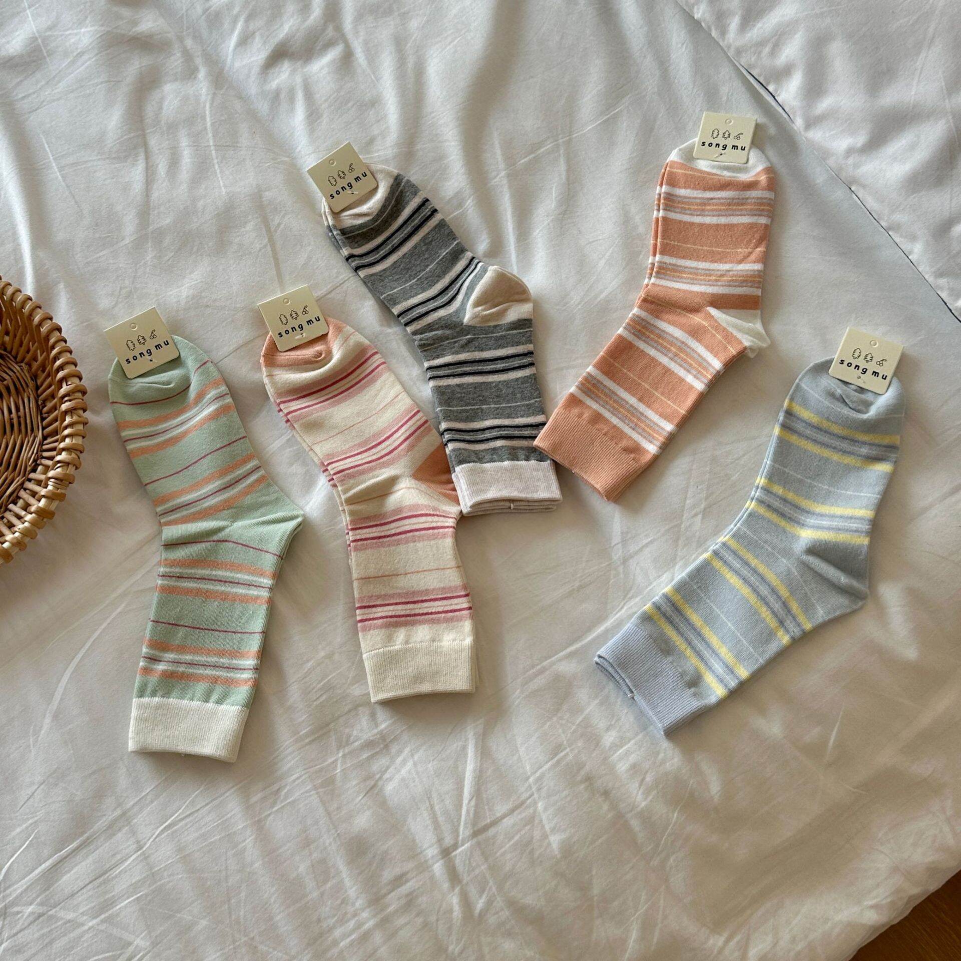 Casual Stripes Mid-Calf Socks