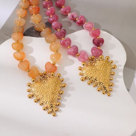 Retro Beads Resin Heart Pendant Women's Beaded Necklaces 2