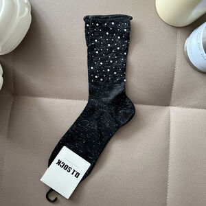 Slight Bounce Elegant Solid Color Hot Rhinestones Mid-Calf Socks h5 Picture2