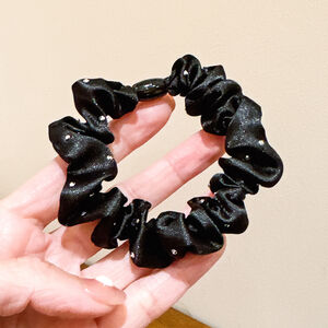 Simple Series Elegant Solid Color Fabric Rhinestone Scrunchies h5