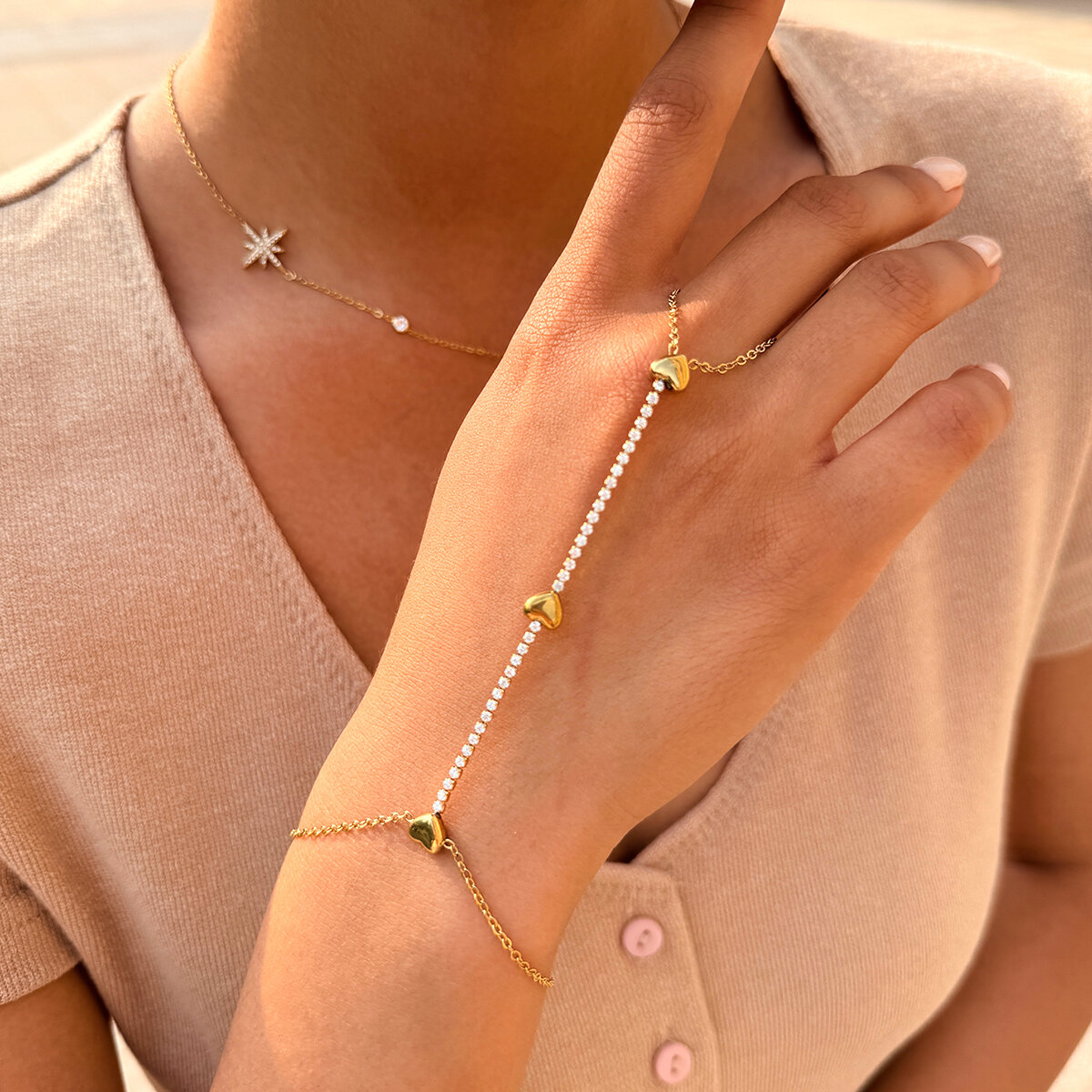 Simple Series Daily Heart Stainless Steel Waterproof Gold Color Women‘s Hand Chain h5 Picture3