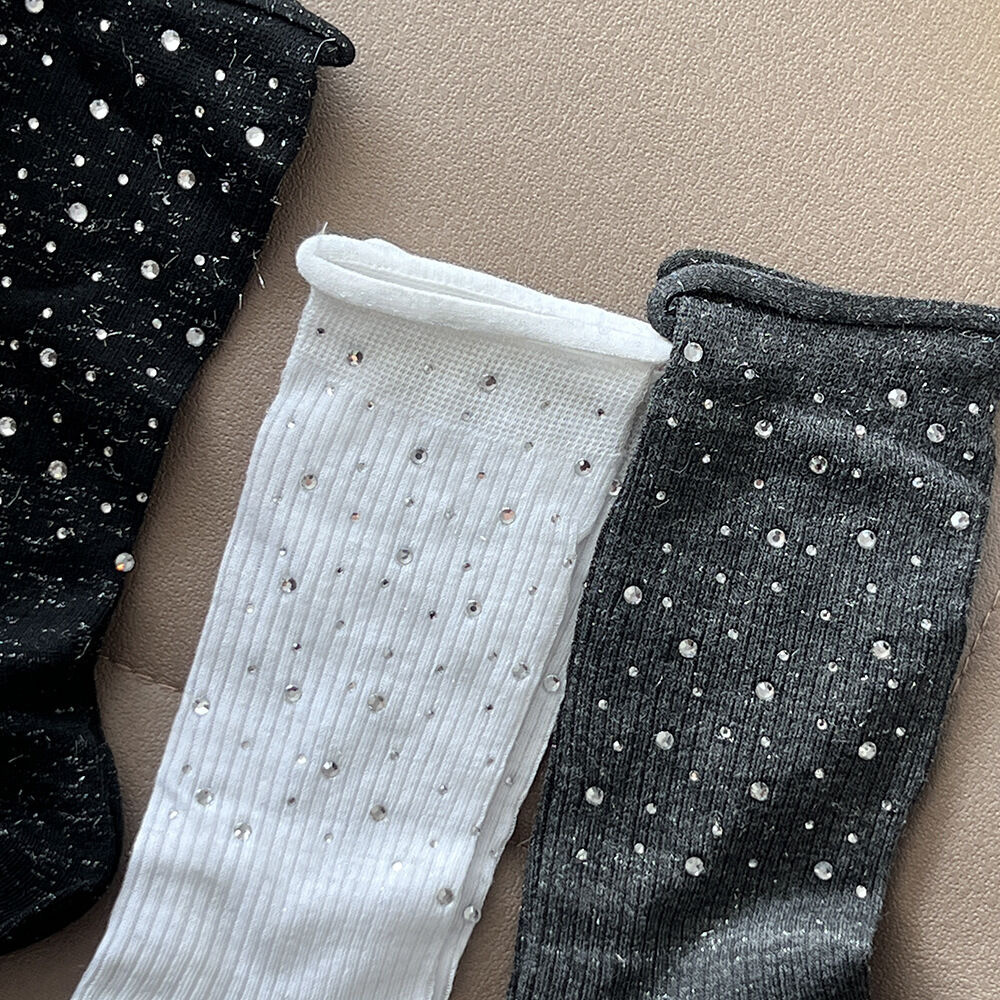 Slight Bounce Elegant Solid Color Hot Rhinestones Mid-Calf Socks h5Picture4