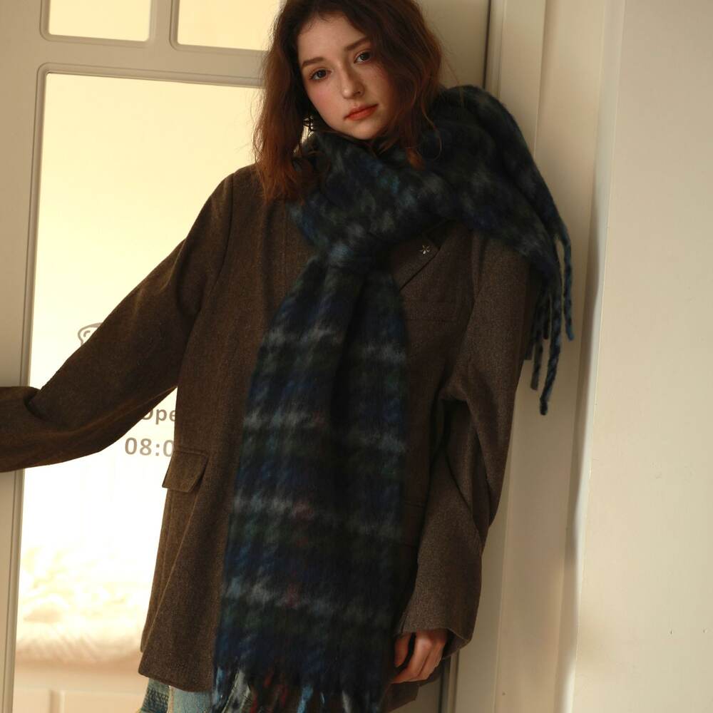 Simple Serisi Retro Ekose Püsküllü Karışık Renkli Yün-Polyester Karışımı Kışlık Şallar