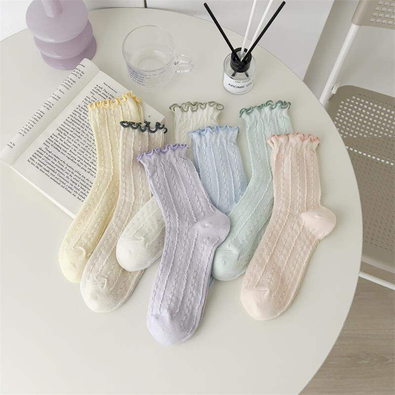 Slight Bounce Basic Solid Color Mid-Calf Socks 2