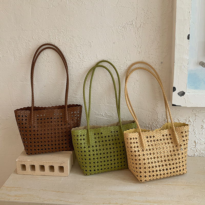Casual Style Woven Solid Color Hollowed-Out Pu Women's Square Bag h5Picture3