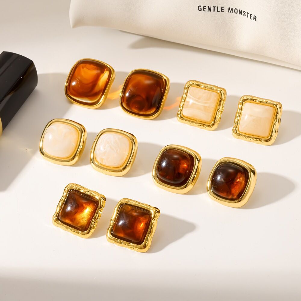 Simple Series Retro Resin Gold Color Acrylic Women's Stud Earrings