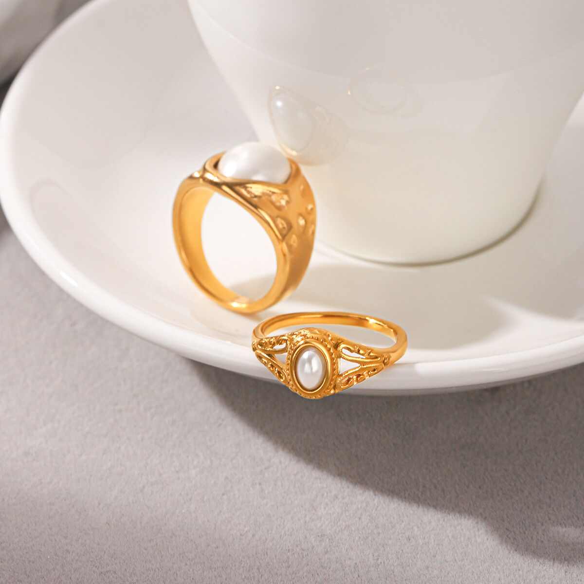 Simple Retro Ellipse Shape Stainless Steel Waterproof   Gold Color  Pearl Women's Gemstone Rings h5 Picture4