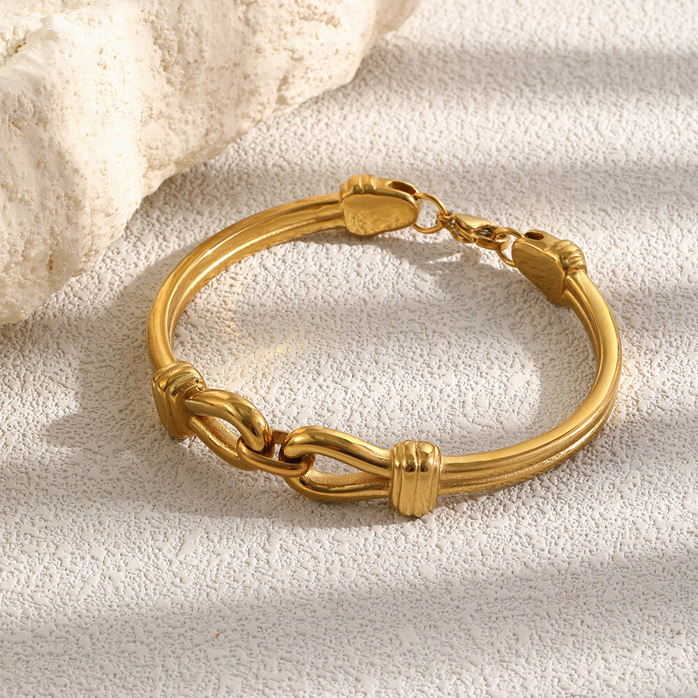 Bracciali da donna Simple Series Retro Irregular Shape Twist in acciaio inossidabile, impermeabili, colore oro.