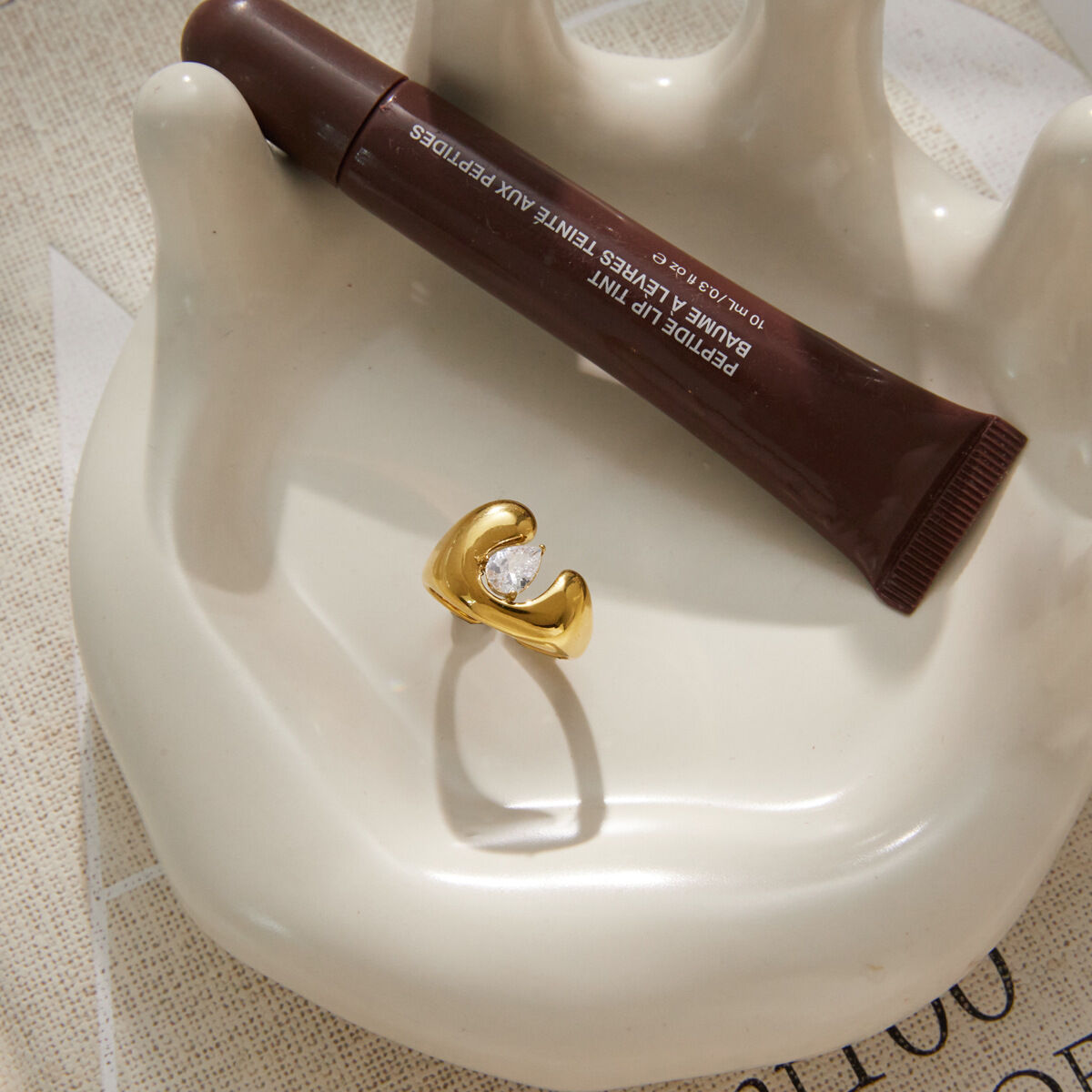 Anelli da donna semplici, in acciaio inossidabile tinta unita, impermeabili, color oro, con zirconi. h5 Immagine3