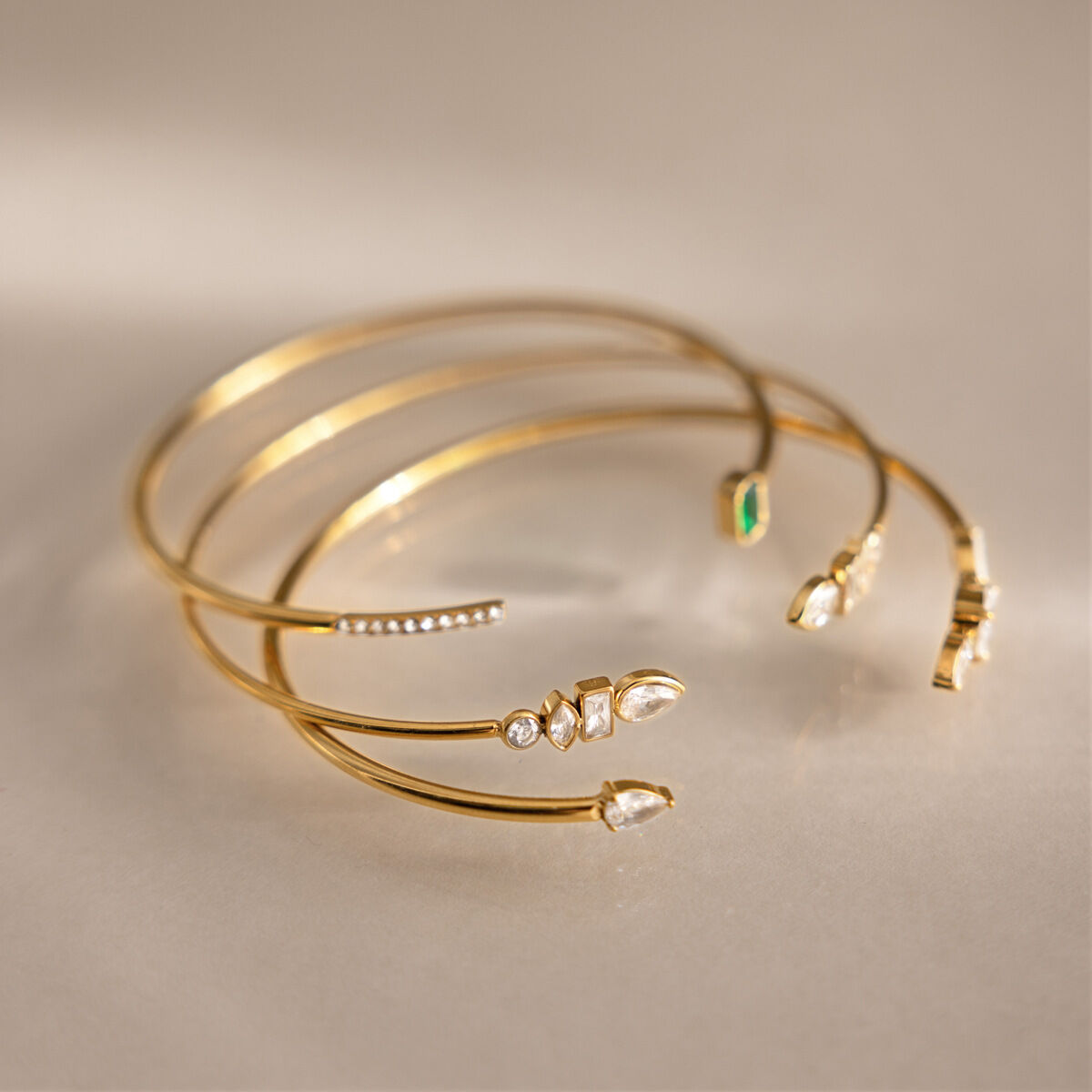 Simple Series Daily Irregular Shape Stainless Steel Waterproof   Gold Color  Zircon Women's Cuff Bracelets 2