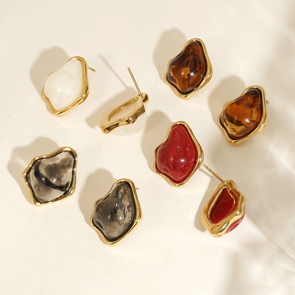 Simple Series Retro Irregular Shape Gradient Color Resin Women's Stud Earrings h5 Picture3