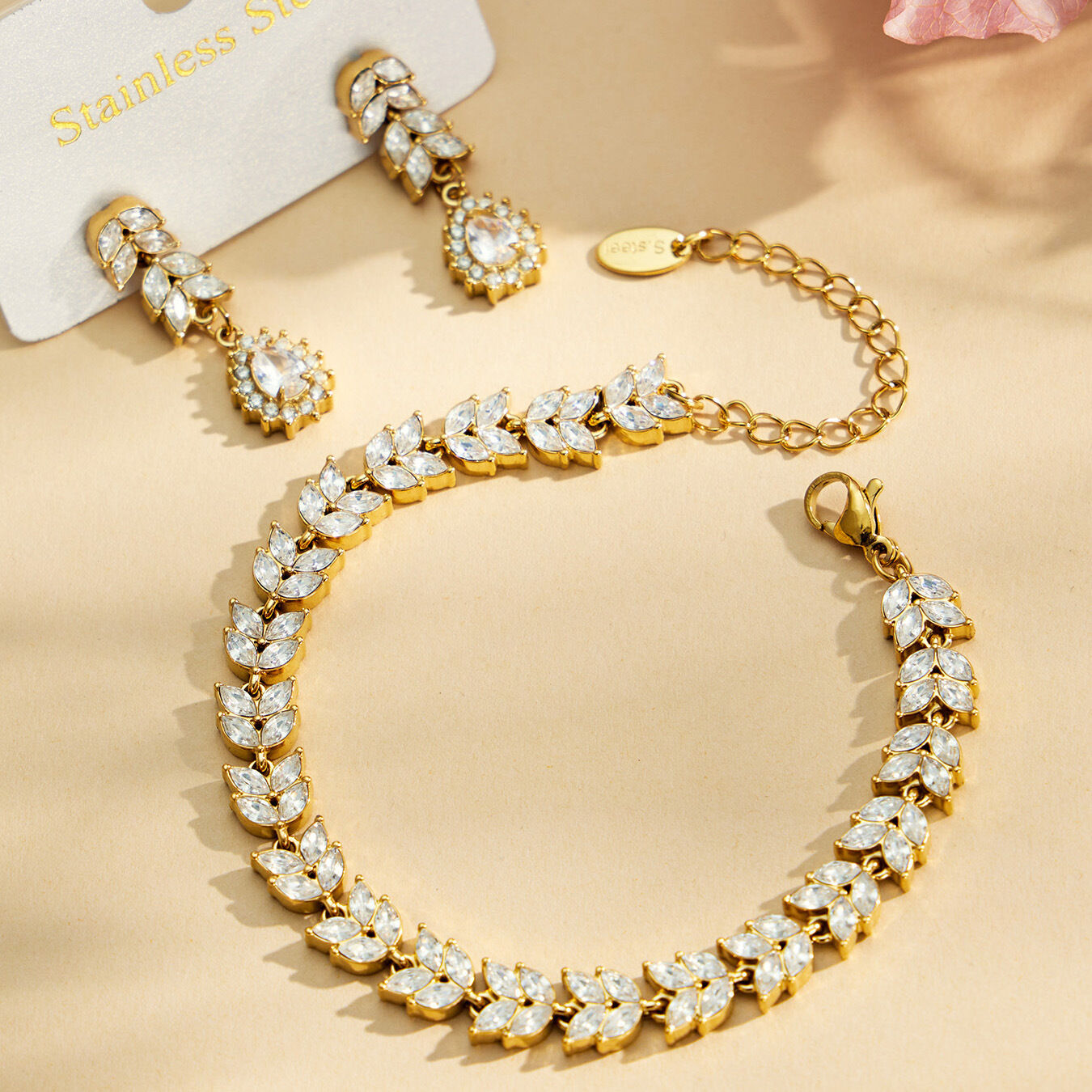 Luxurious Series Elegant Leaf Stainless Steel Waterproof   Gold Color  Zircon Women's Jewelry Sets Picture3