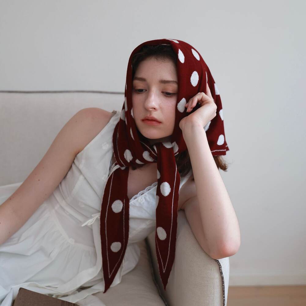 Simple Serisi Günlük Düz Renk Puantiyeli Yün-Polyester Karışımı Kışlık Şallar Resim3