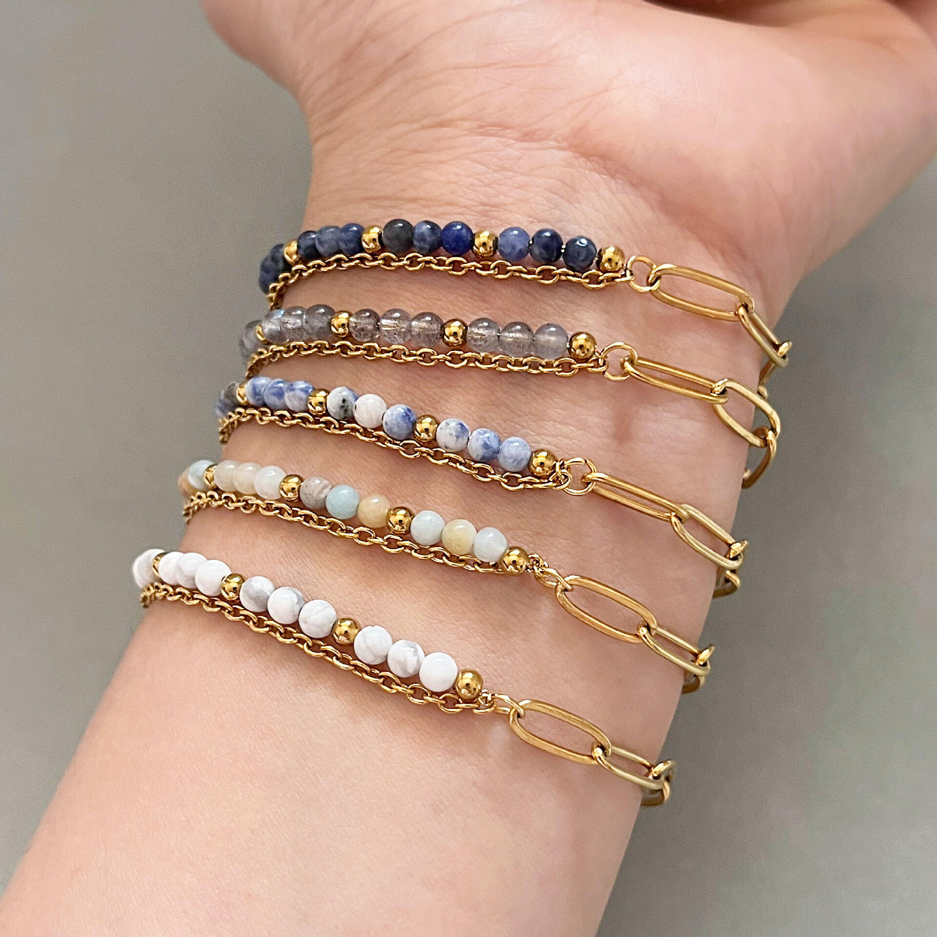 Braccialetti da donna con perline, pietre naturali, acciaio inossidabile, impermeabili, colore oro.
