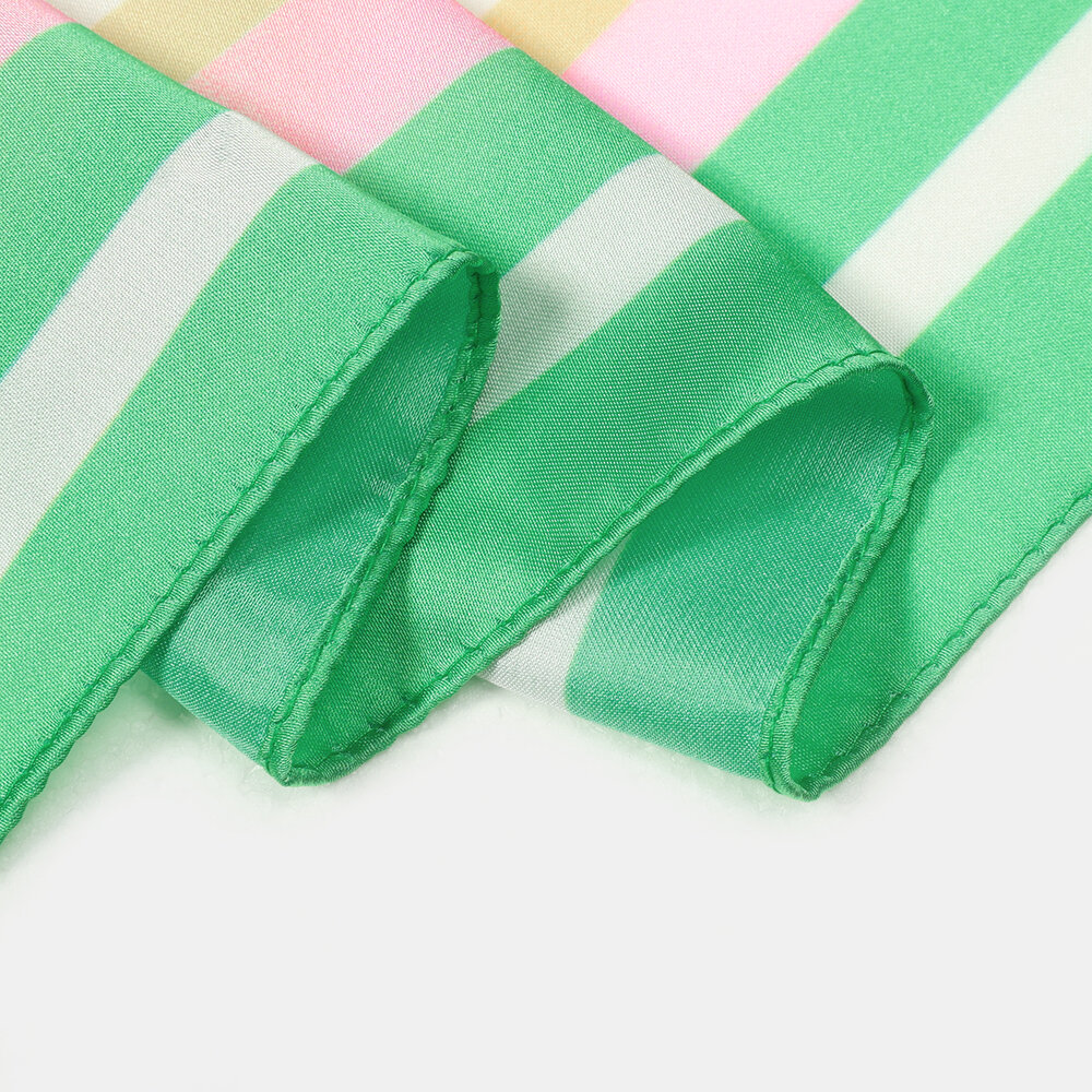 Sciarpe estive in poliestere della serie Simple, a righe, colori misti e forme geometriche. Immagine5