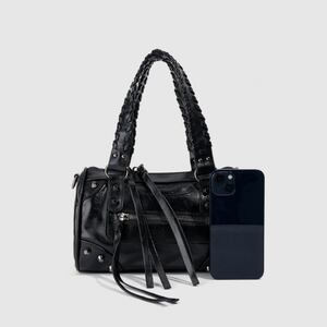 Streetwear Style Studded Rivet Pu Women's Handbags h5 Picture6