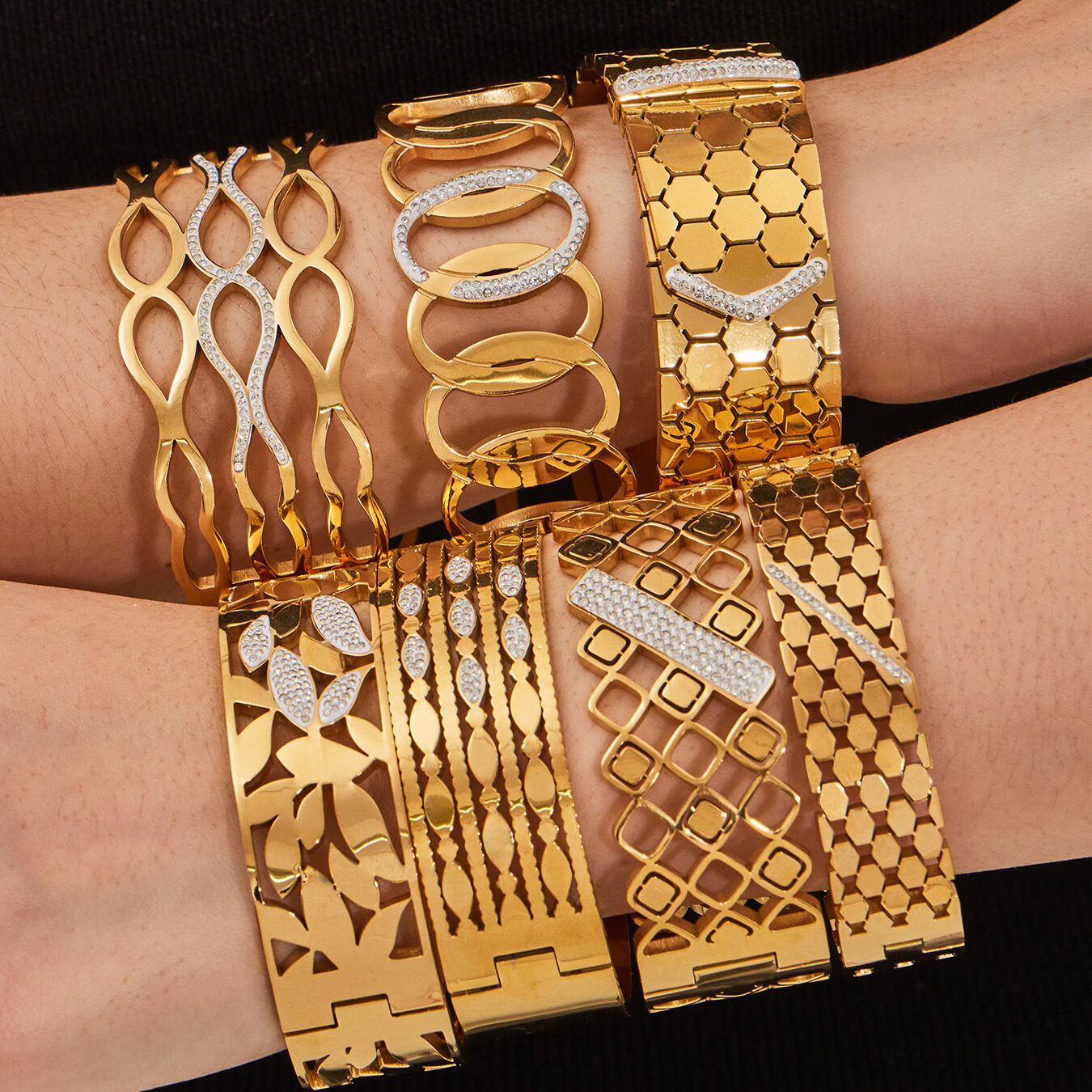Luxurious  Hip-Pop/Rock Hollowed-Out Circle Geometric Shape Stainless Steel Waterproof Women's Bangles h5 Picture3