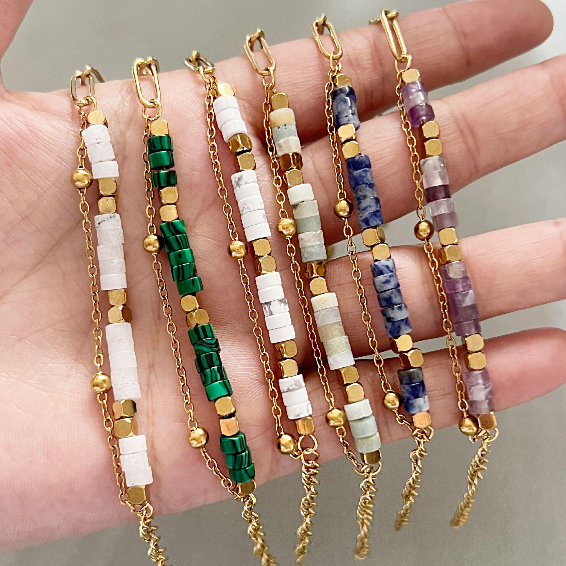 Bracelets pour femmes en perles, acier inoxydable, imperméables, couleur or, avec pierres naturelles. Image2