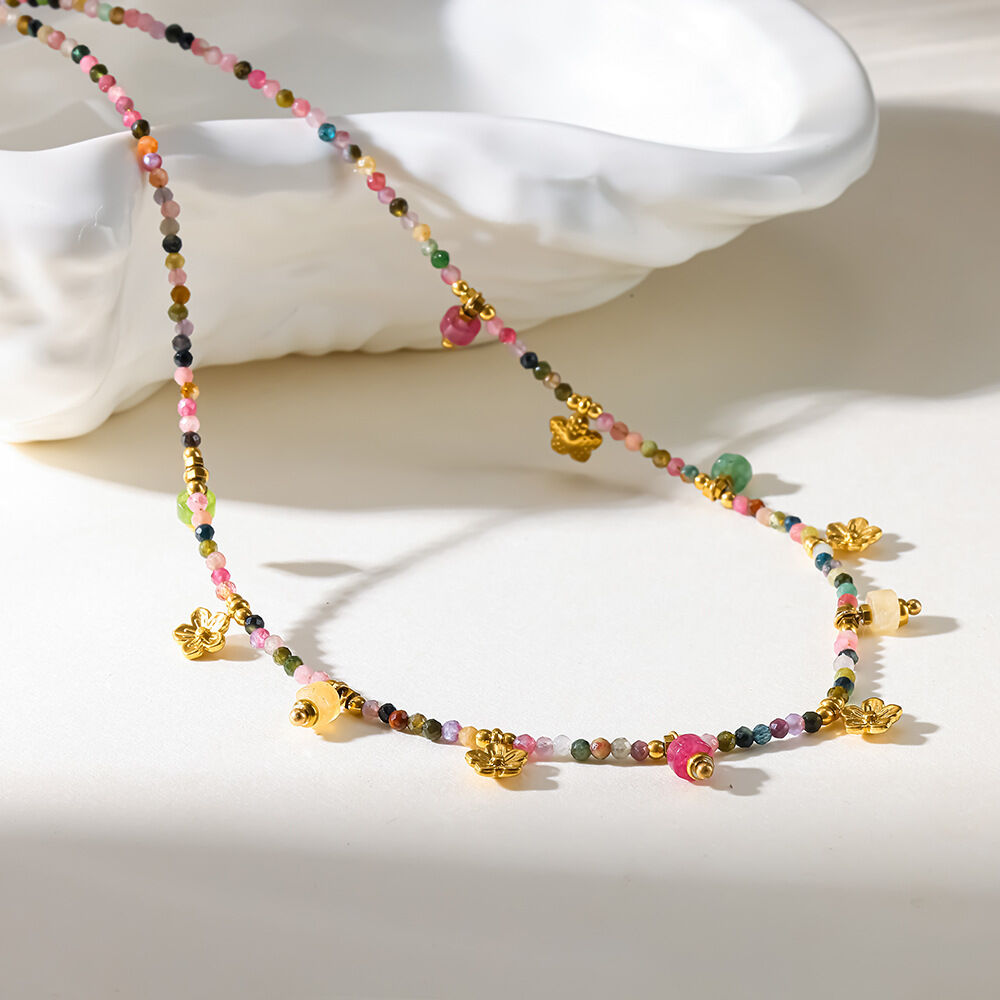 Collares con colgante para mujer de la serie Simple con borla, de acero inoxidable, resistentes al agua y de color dorado. h5 Imagen2