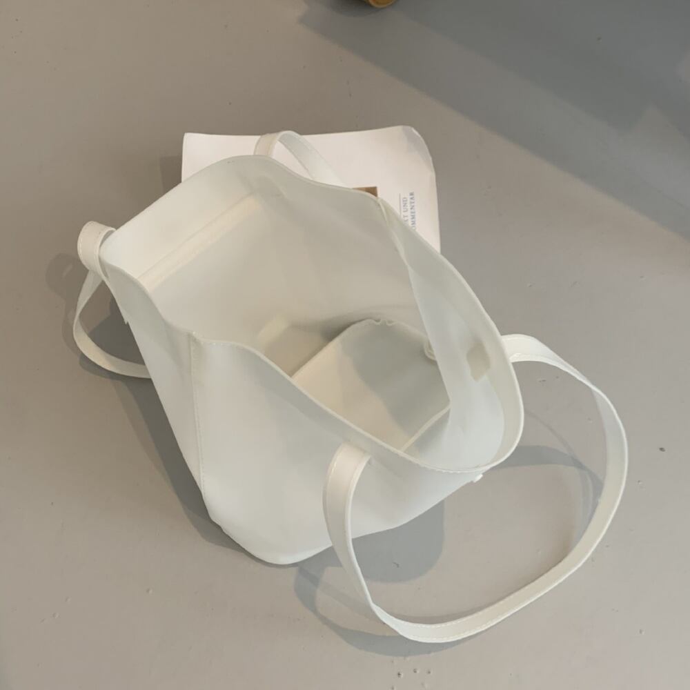 Bolso trapezoidal de PVC de estilo casual / transparente estilo oceánico para mujer. Imagen3