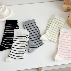 Calcetines de media pantorrilla con estampado de rayas y letras básicas de Slight Bounce h5 Imagen2
