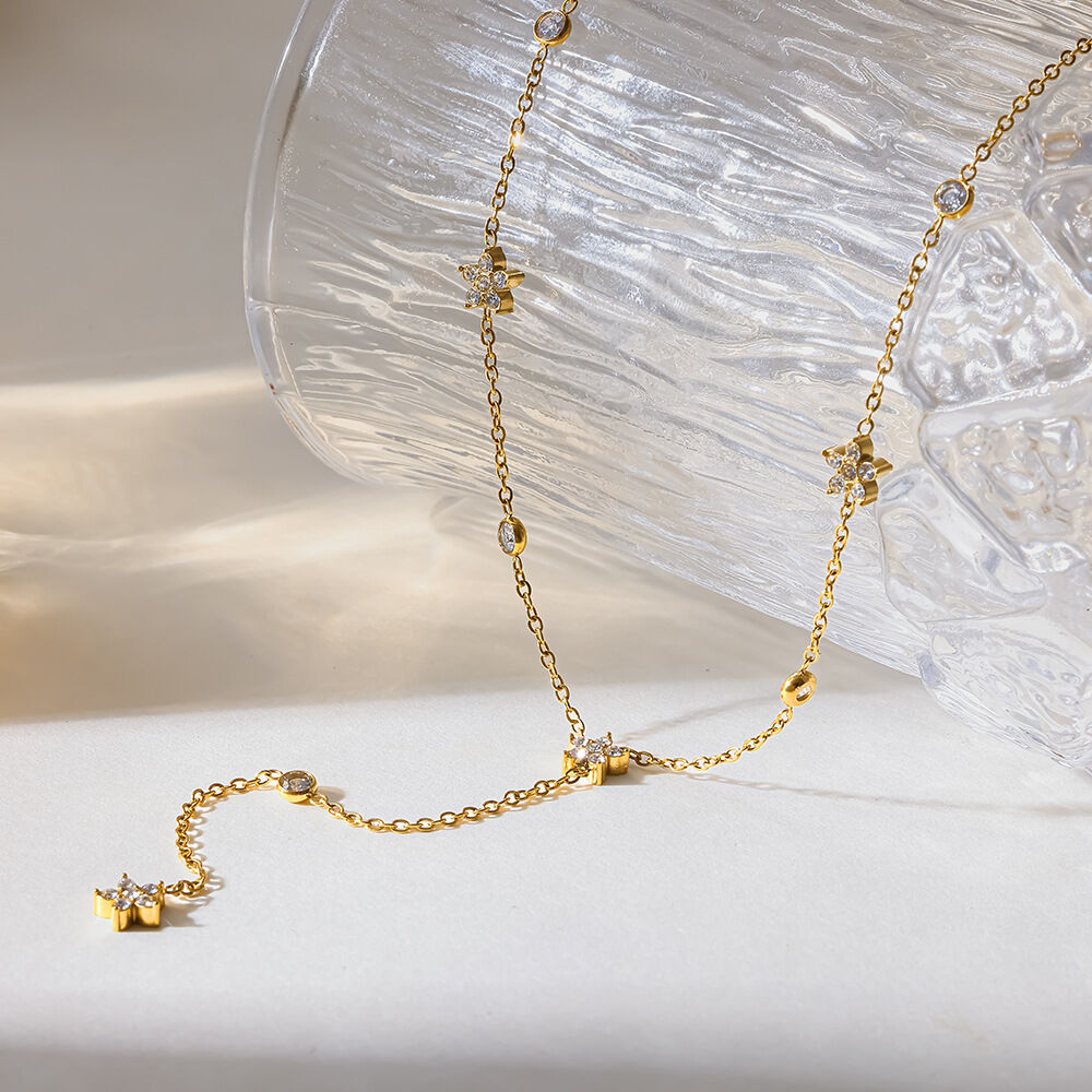 Collares de cadena para mujer de acero inoxidable con circonitas, diseño geométrico sencillo y lujoso, resistentes al agua y color dorado. h5 Imagen3