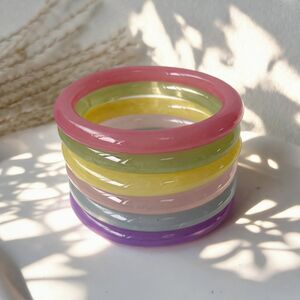 Brazaletes de resina con degradado de color para mujer h5 Imagen3