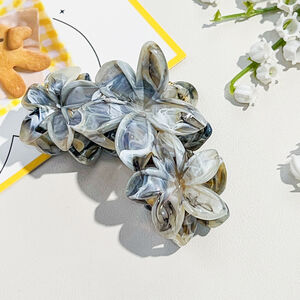 Simple Series Sweet Flower Solid Color Gradient Color Resin Hair Clips h5