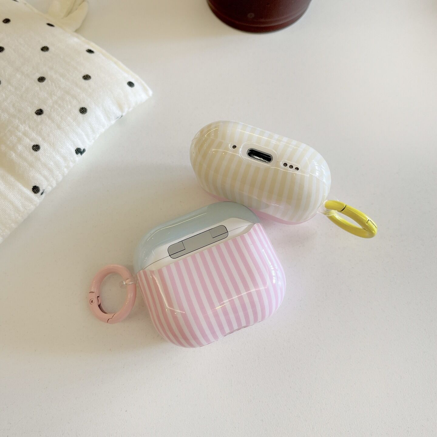 Stripe Mixed Color Lines Earphone Case 2