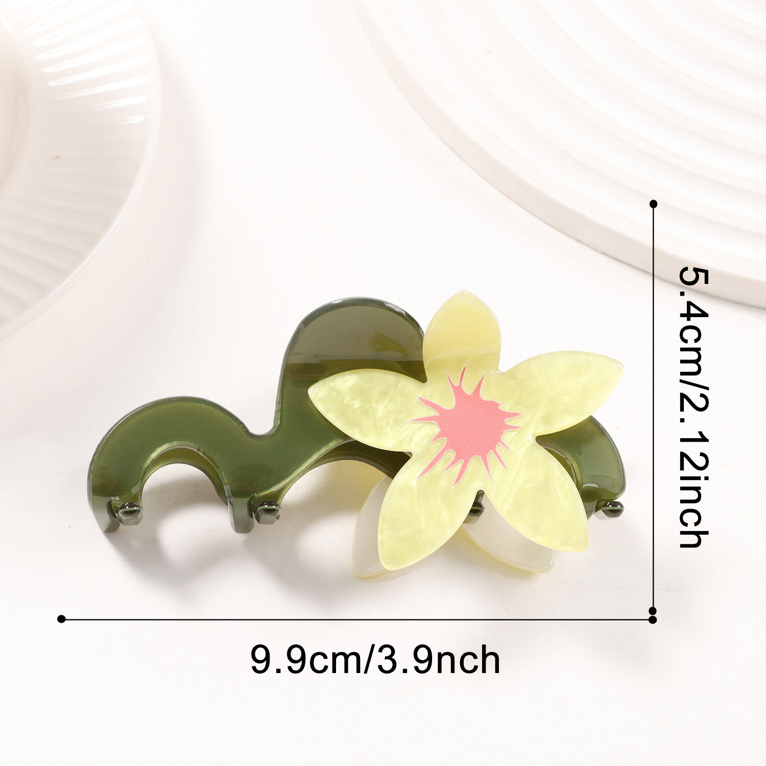 Garras para el cabello infantil de PVC de la serie Simple Sweet Flower, forma irregular y colores variados. h5 