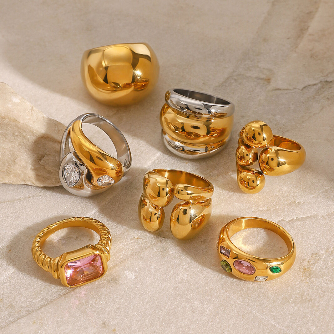 Anillo llamativo de acero inoxidable impermeable con forma irregular de estilo punk y color dorado. 2