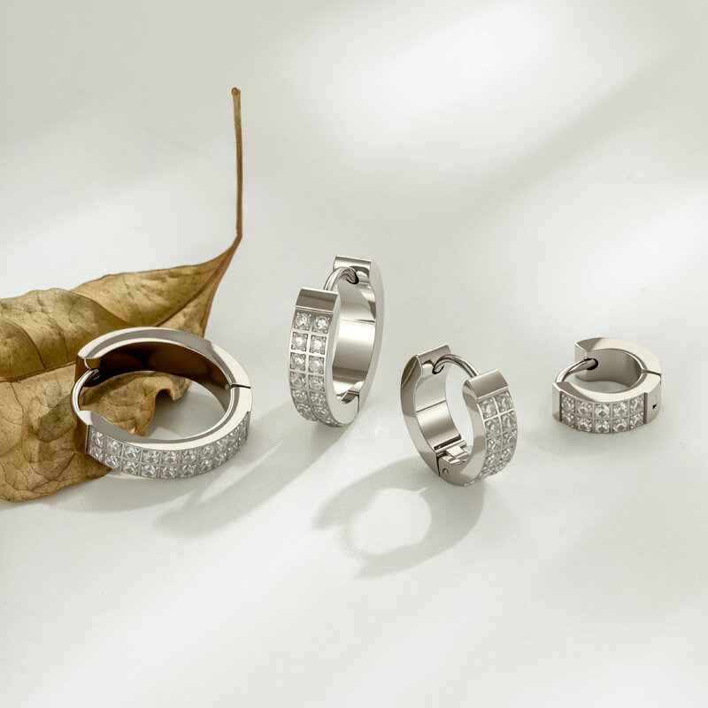 Simple Series Kreisförmige, wasserdichte, goldfarbene Zirkonia-Ohrringe aus Edelstahl für Damen Bild5