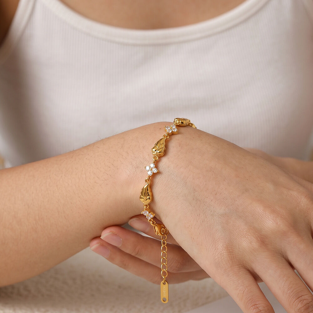 Pulseras de cadena para mujer, clásicas, sencillas, con forma irregular y diseño martillado, de acero inoxidable, resistentes al agua y de color dorado.