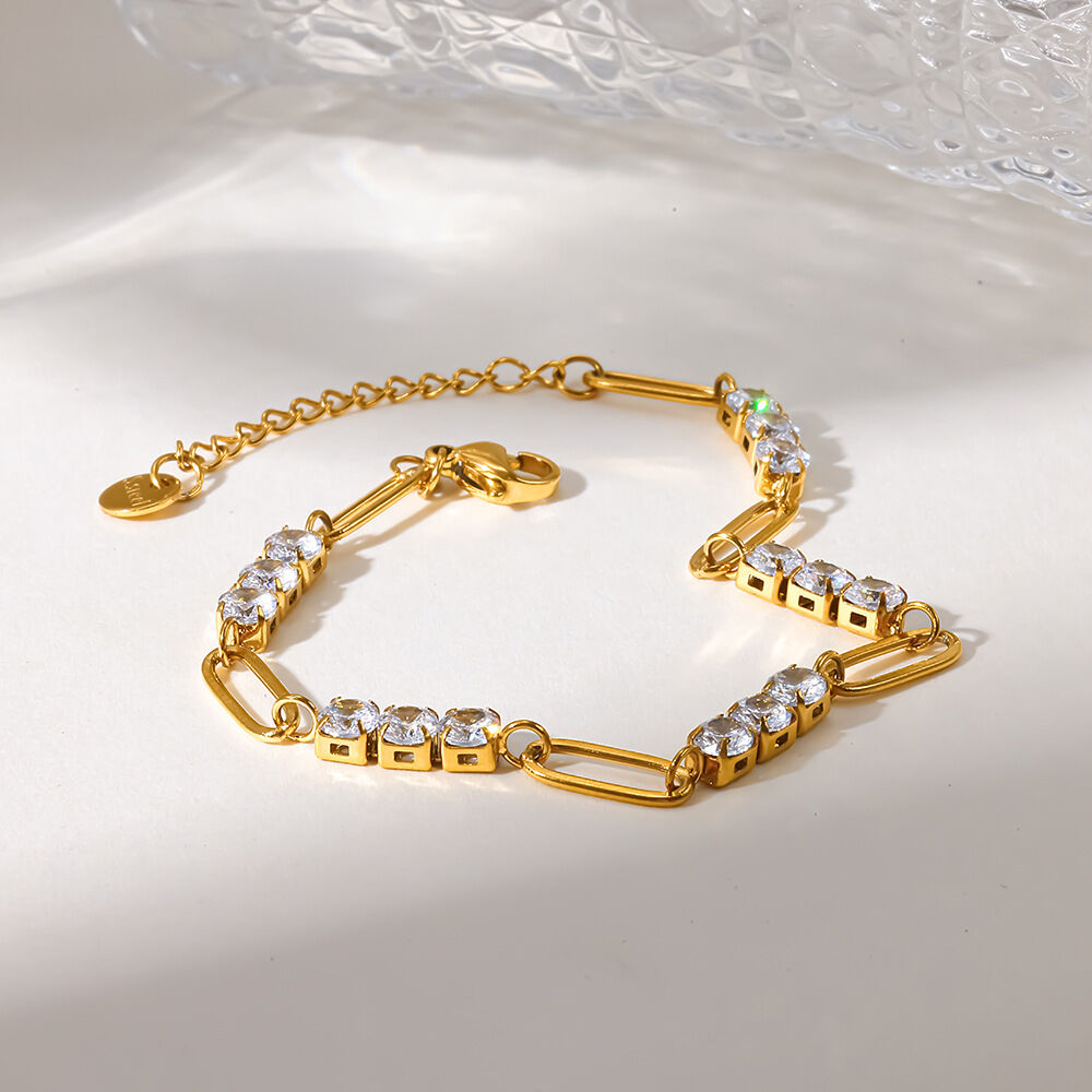 Luxuriöse Serie: Elegante, geometrische Form, wasserdichtes Edelstahl-Armband mit Zirkonia in Goldfarbe für Damen